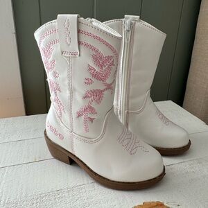 Toddler white cowgirl boots size 6